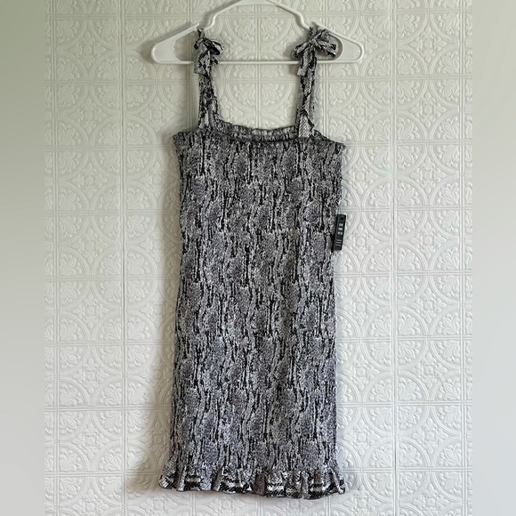 EXPRESS | Bodycon Summer Dress - Picture 1 of 4